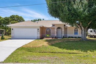 2449 SE Rock Springs Drive, Port St Lucie, FL 34952