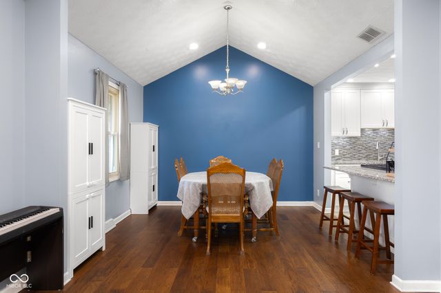 641 Terrace Lake Drive, Columbus, IN 47201