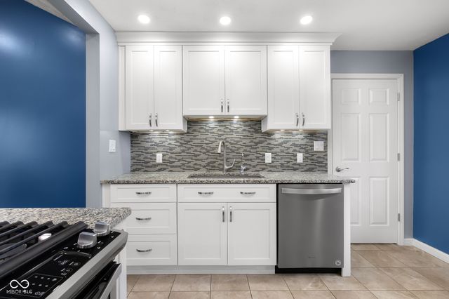 641 Terrace Lake Drive, Columbus, IN 47201