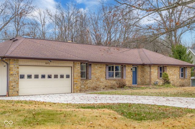 641 Terrace Lake Drive, Columbus, IN 47201