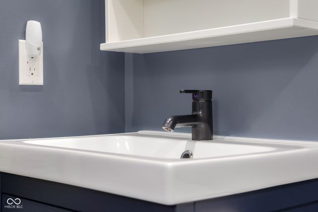 641 Terrace Lake Drive, Columbus, IN 47201