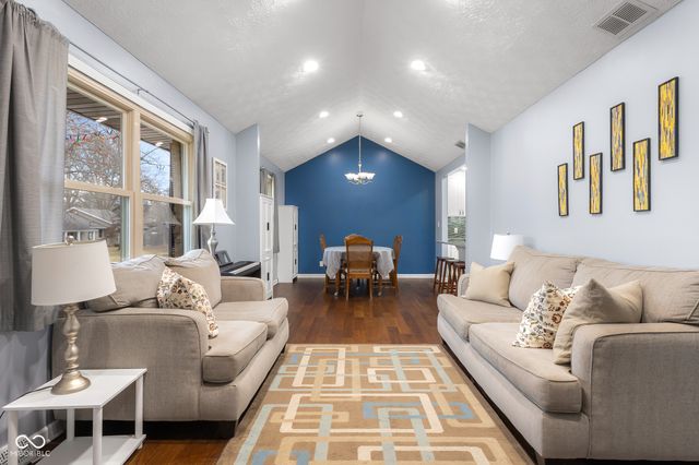 641 Terrace Lake Drive, Columbus, IN 47201