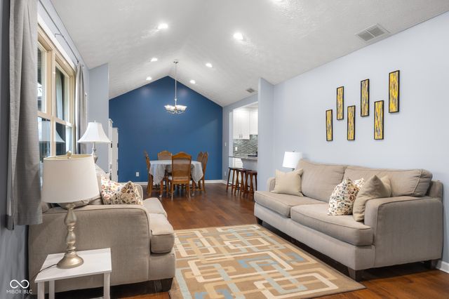 641 Terrace Lake Drive, Columbus, IN 47201