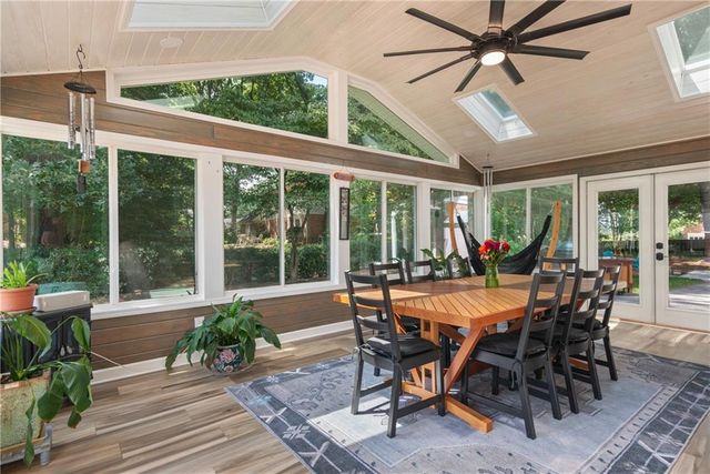 2303 Fenhurst Place, Atlanta, GA 30338