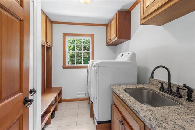 2303 Fenhurst Place, Atlanta, GA 30338