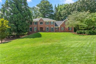 2303 Fenhurst Place, Atlanta, GA 30338