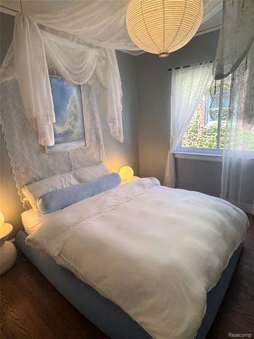 17560 Stoepel Street, Detroit, MI 48221