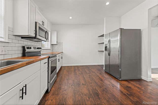 17560 Stoepel Street, Detroit, MI 48221