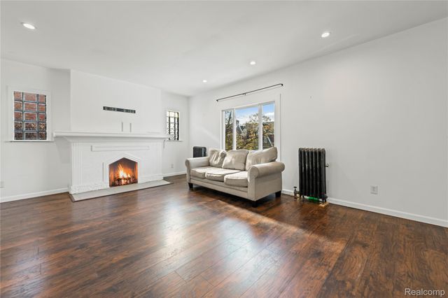 17560 Stoepel Street, Detroit, MI 48221