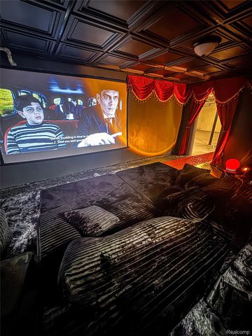 17560 Stoepel Street, Detroit, MI 48221