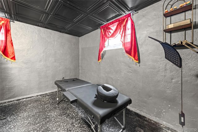 17560 Stoepel Street, Detroit, MI 48221