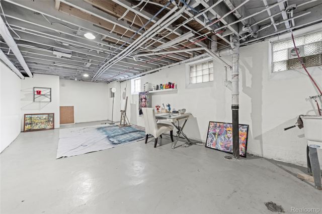 17560 Stoepel Street, Detroit, MI 48221