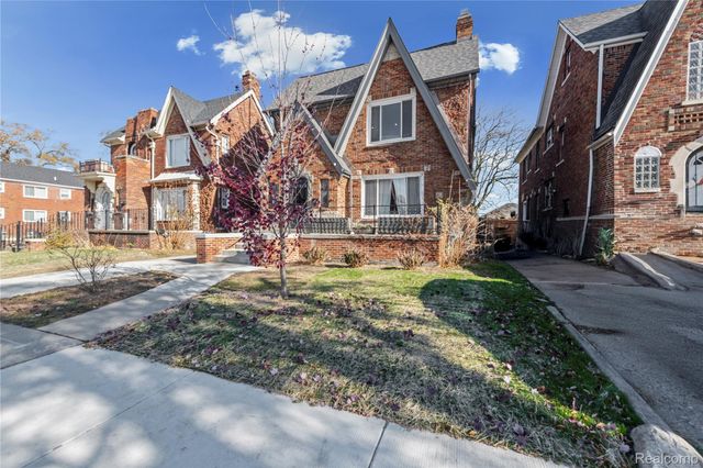 17560 Stoepel Street, Detroit, MI 48221