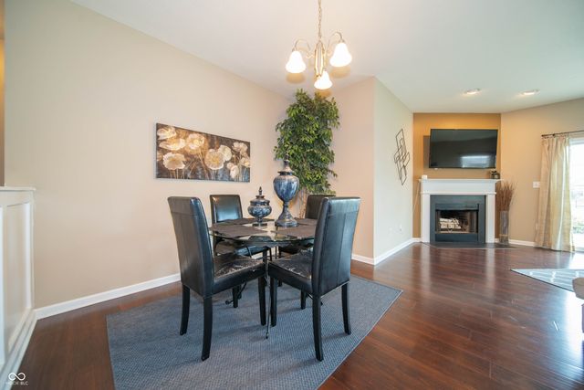3190 S Courtney Drive, New Palestine, IN 46163