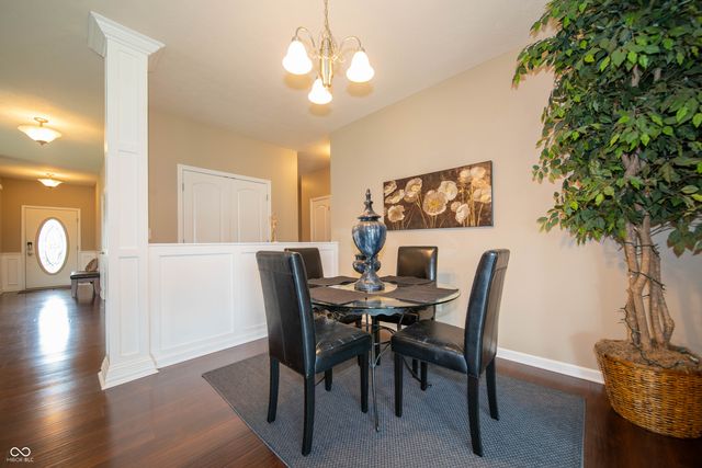 3190 S Courtney Drive, New Palestine, IN 46163