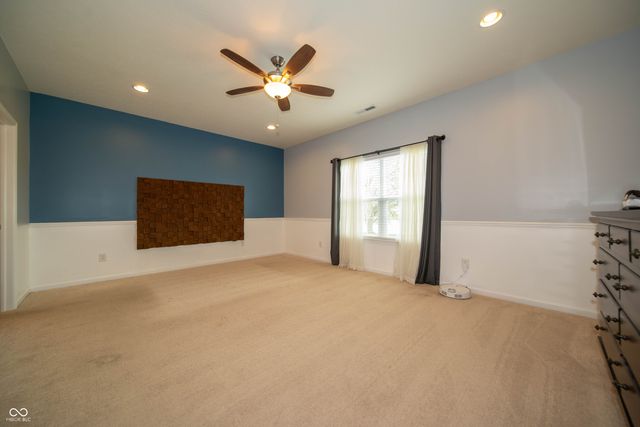 3190 S Courtney Drive, New Palestine, IN 46163