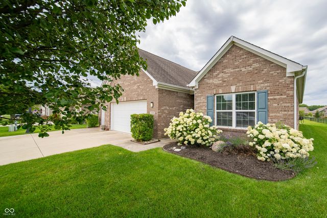 3190 S Courtney Drive, New Palestine, IN 46163