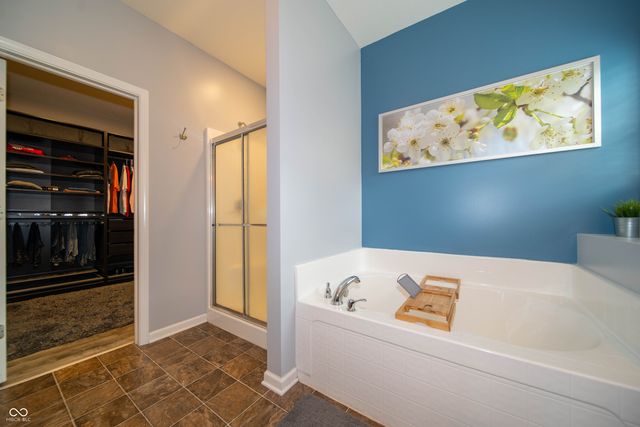 3190 S Courtney Drive, New Palestine, IN 46163