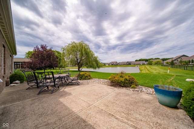 3190 S Courtney Drive, New Palestine, IN 46163