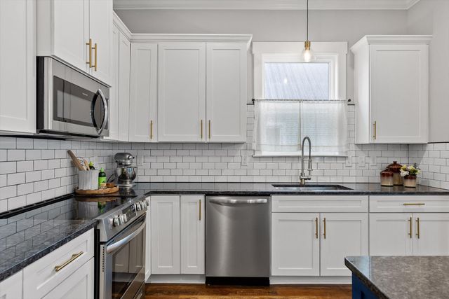 2011 E 12th Street, Chattanooga, TN 37404