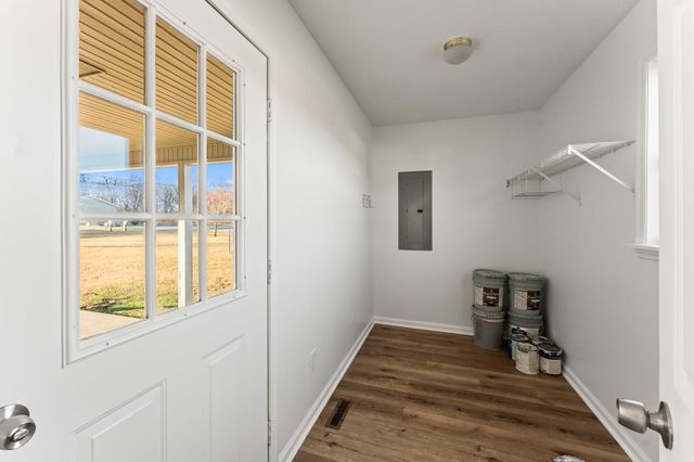 328 Deer Cir, Estill Springs, TN 37330