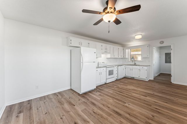 328 Deer Cir, Estill Springs, TN 37330