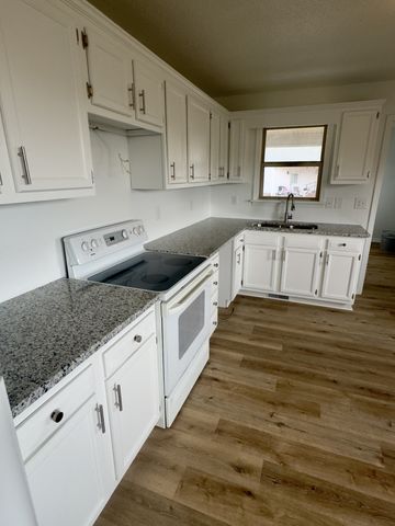 328 Deer Cir, Estill Springs, TN 37330