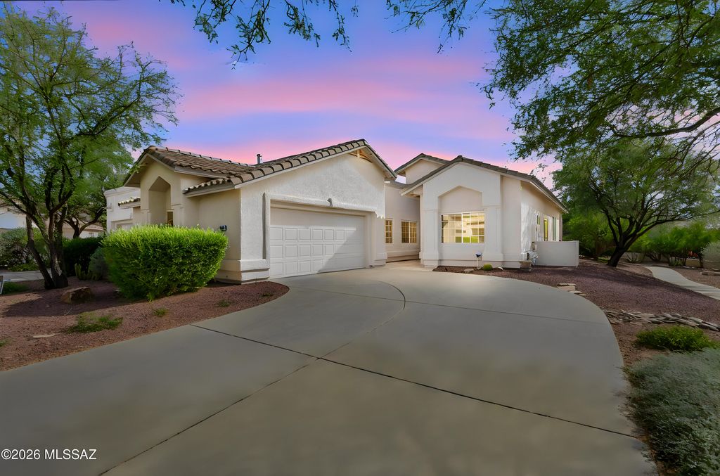 10991 N Pebble Way, Oro Valley, AZ 85737