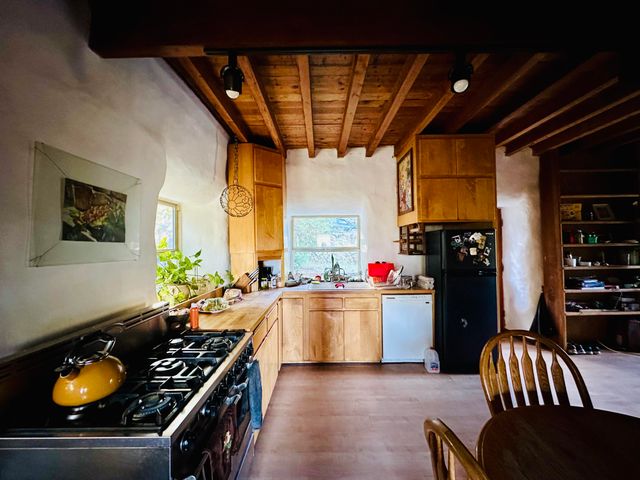 3834 Thomas Road, Miranda, CA 95553