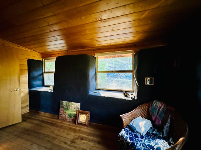 3834 Thomas Road, Miranda, CA 95553