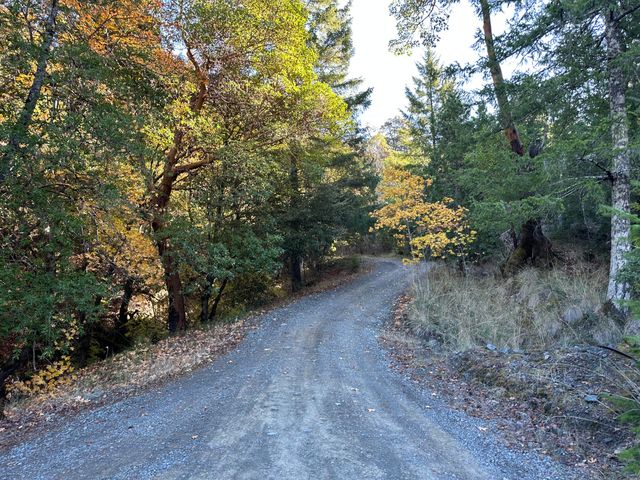 3834 Thomas Road, Miranda, CA 95553