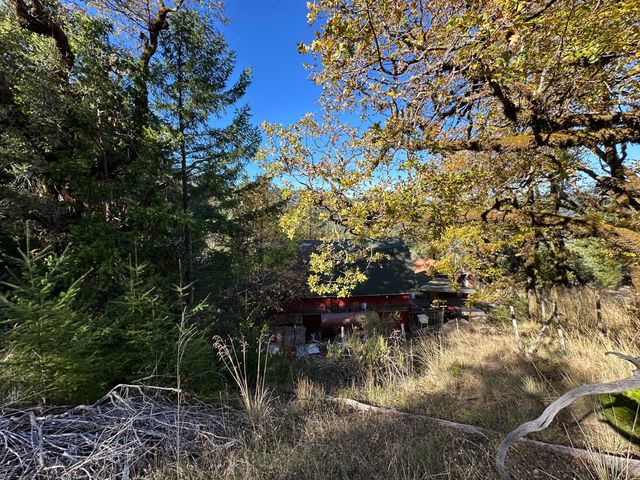 3834 Thomas Road, Miranda, CA 95553