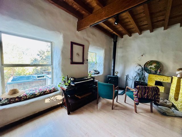 3834 Thomas Road, Miranda, CA 95553