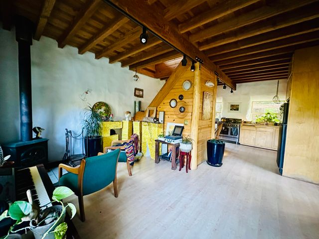 3834 Thomas Road, Miranda, CA 95553