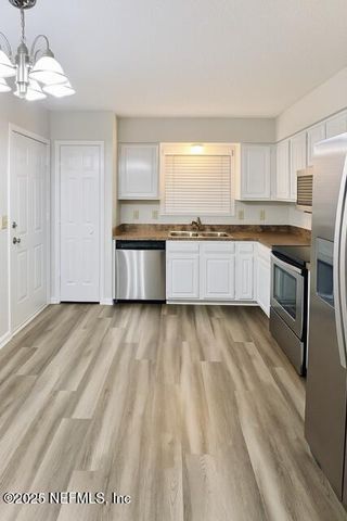 8536 CROSS TIMBERS Drive W, Jacksonville, FL 32244