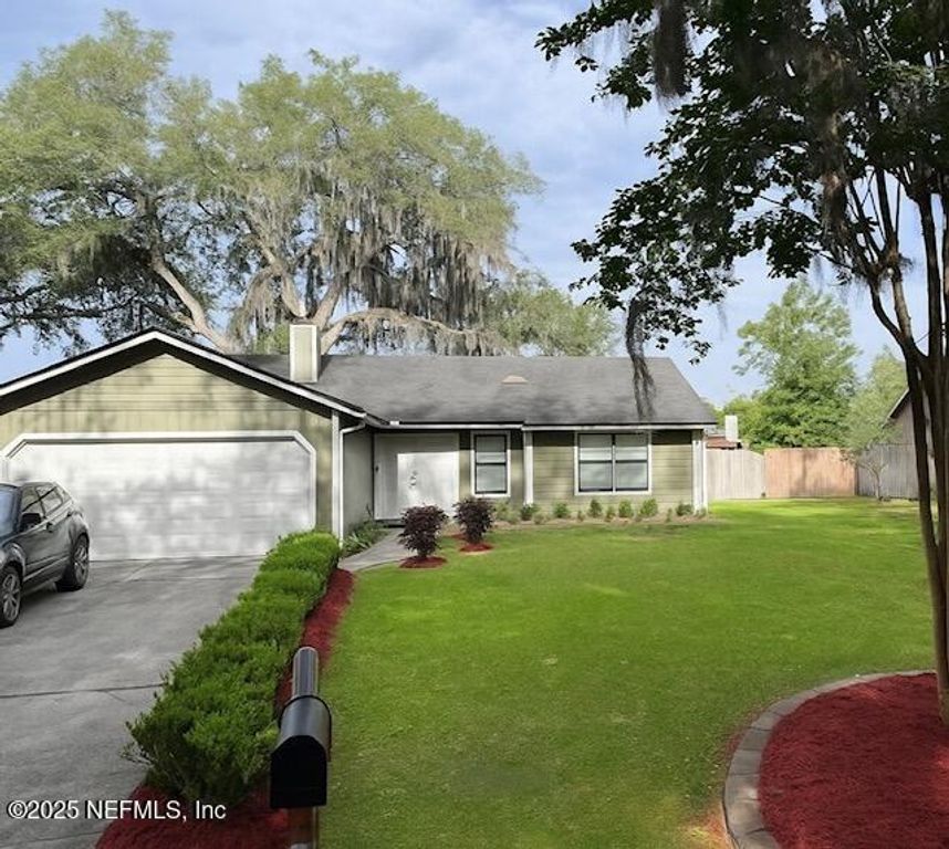 8536 CROSS TIMBERS Drive W, Jacksonville, FL 32244