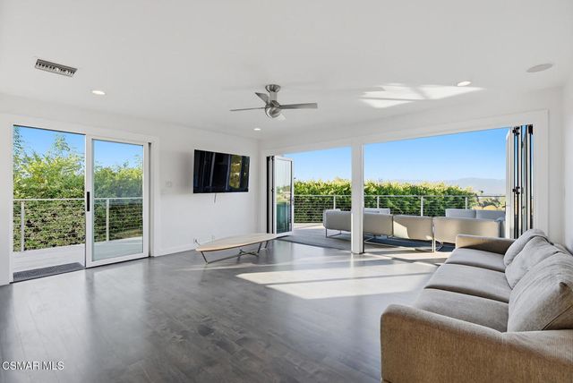 4622 Charmion Lane, Encino, CA 91316