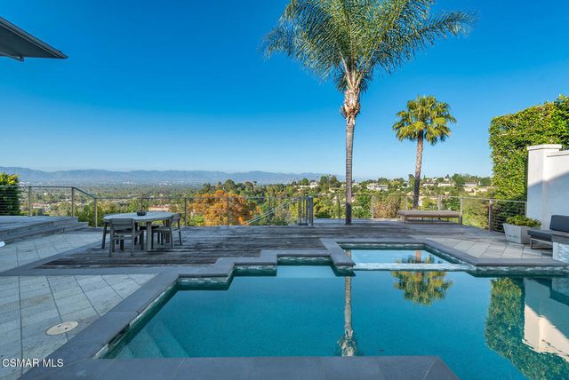 4622 Charmion Lane, Encino, CA 91316