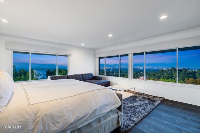 4622 Charmion Lane, Encino, CA 91316