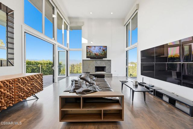 4622 Charmion Lane, Encino, CA 91316