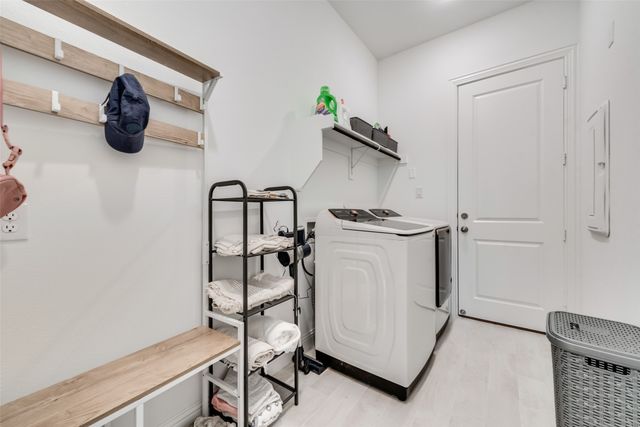 901 Gold Finch Lane, Forney, TX 75126