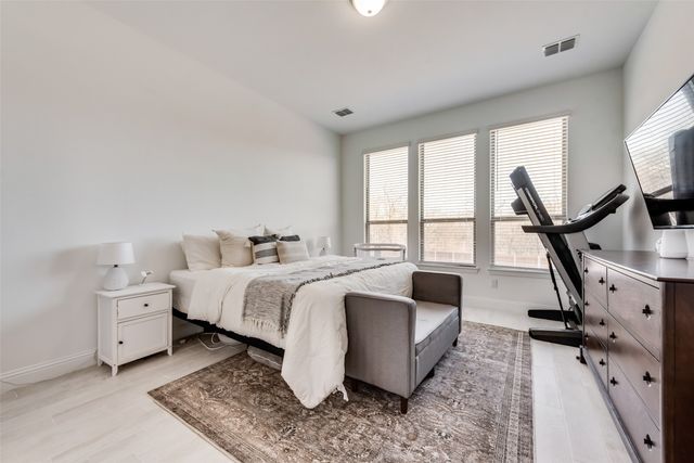 901 Gold Finch Lane, Forney, TX 75126