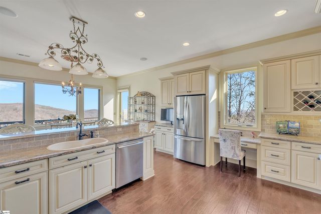 209 Craggy Rock Lane, Landrum, SC 29356