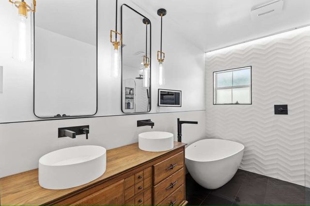 12246 Dehougne, North Hollywood, CA 91605