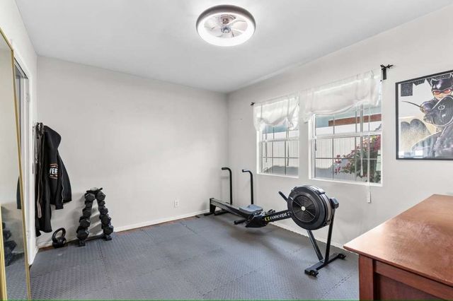 12246 Dehougne, North Hollywood, CA 91605