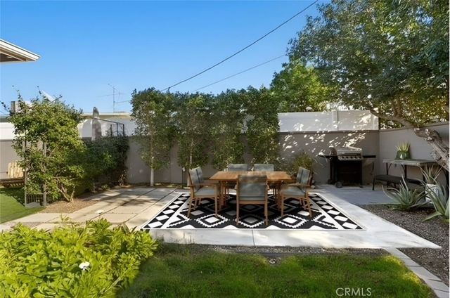 12246 Dehougne, North Hollywood, CA 91605