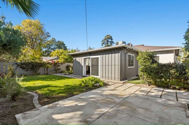 12246 Dehougne, North Hollywood, CA 91605