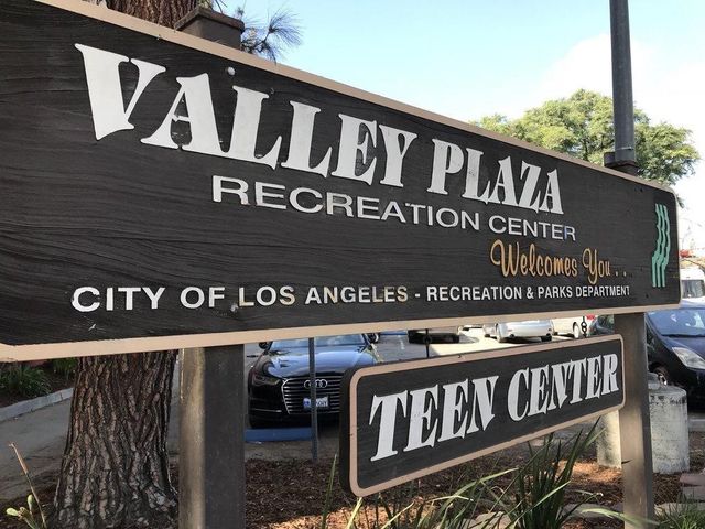 12246 Dehougne, North Hollywood, CA 91605