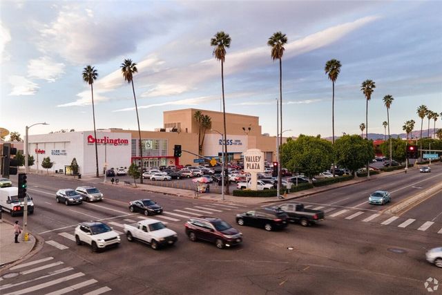 12246 Dehougne, North Hollywood, CA 91605