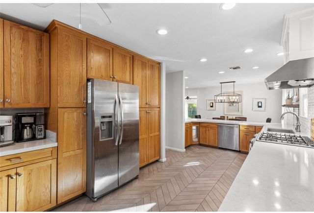 12246 Dehougne, North Hollywood, CA 91605